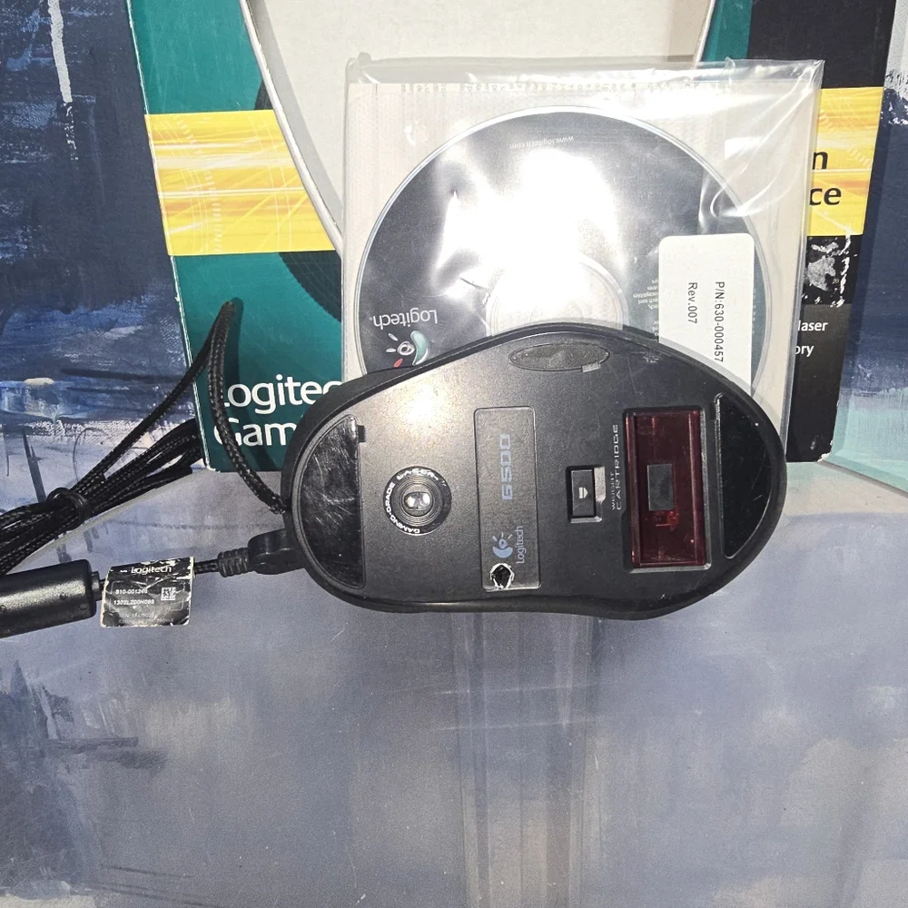 Logitech G500 Computer Laser Mouse with Weights and Tray - Used, Working